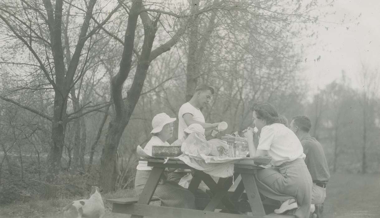 plantation, picnic table, Iowa History, McMurray, Doug, Leisure, Iowa, history of Iowa, Animals, dog, Families, Food and Meals, USA, skirt, picnic