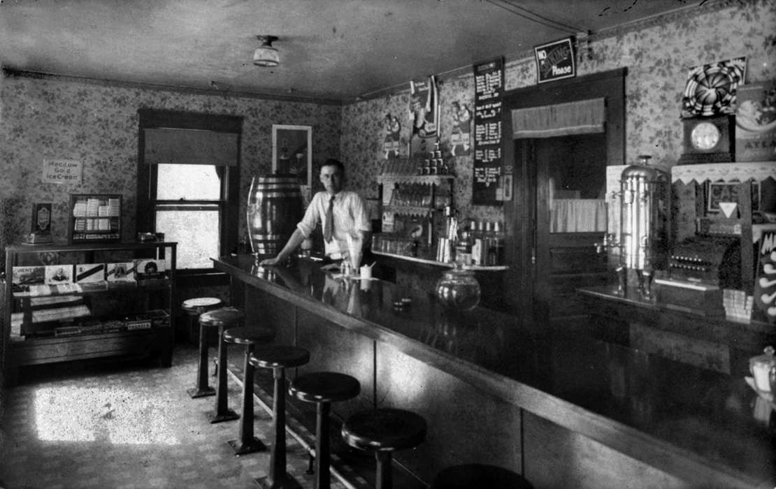 history of Iowa, Iowa History, Ottumwa, IA, Businesses and Factories, Iowa, Lemberger, LeAnn, restaurant, Portraits - Individual