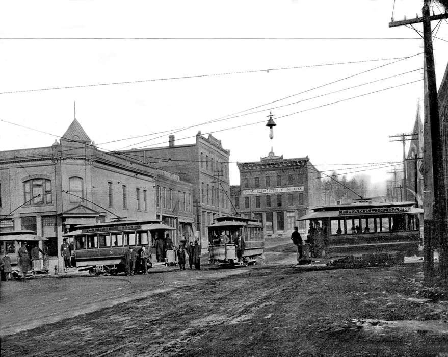 tram, Iowa, trolley, Lemberger, LeAnn, Cities and Towns, Ottumwa, IA, history of Iowa, Main Streets & Town Squares, Iowa History, street car