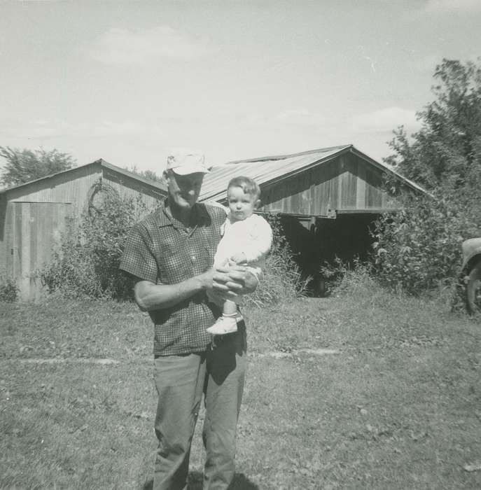 toddler, Comer, Lory, Iowa History, Children, Iowa, history of Iowa, Kellerton, IA, Portraits - Group, Families