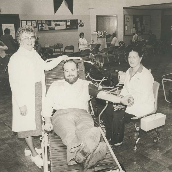 blood, history of Iowa, red cross, Iowa History, Civic Engagement, Waverly, IA, nurse, Iowa, iv, Waverly Public Library