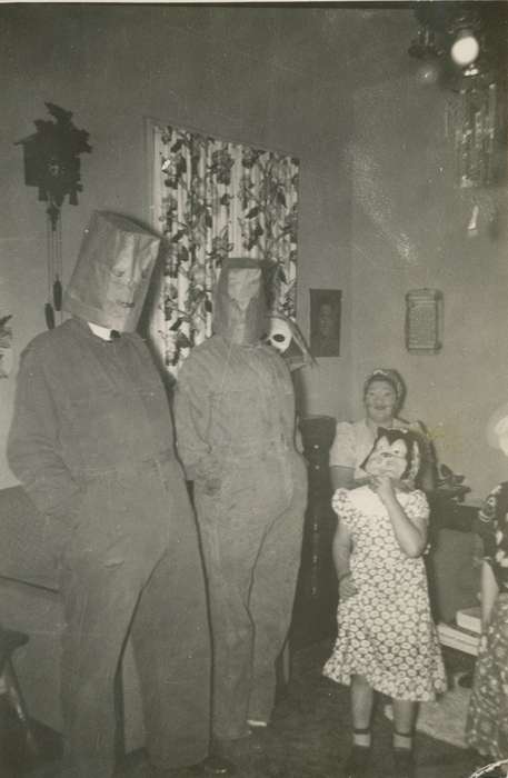 Iowa, curtains, Smith, Diane, Religion, Children, masks, Eddyville, IA, halloween, history of Iowa, Holidays, Iowa History