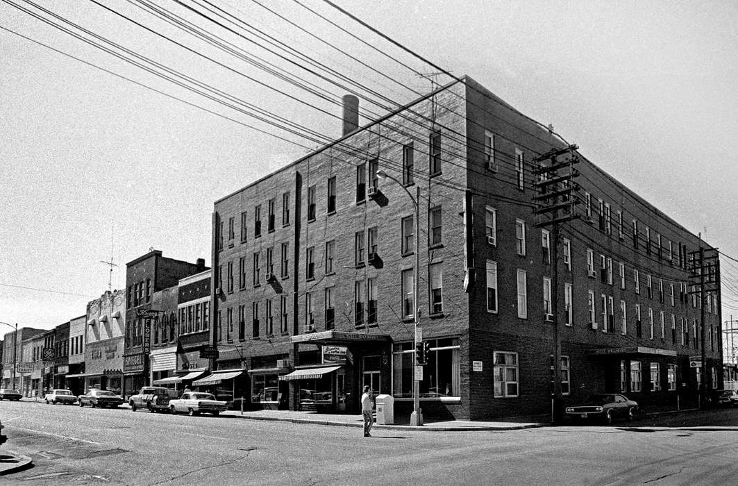 telephone pole, mainstreet, Main Streets & Town Squares, history of Iowa, Iowa History, Ottumwa, IA, Businesses and Factories, downtown, Iowa, Lemberger, LeAnn, street
