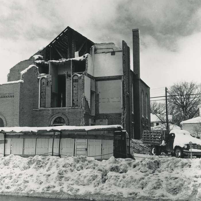 history of Iowa, pickup truck, Waverly Public Library, Religious Structures, snow, Waverly, IA, Iowa, Motorized Vehicles, church, Winter, brick building, Iowa History, correct date needed, chimney, methodist church, Wrecks