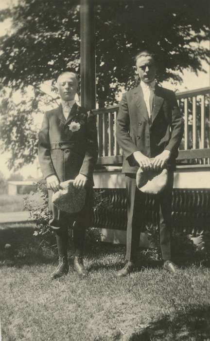 Portraits - Group, history of Iowa, Iowa History, Families, White, Lisa, brothers, cap, Iowa, Tripoli, IA