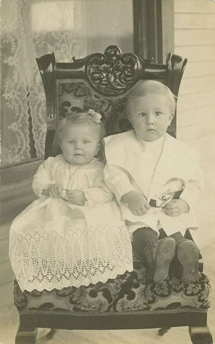 Portraits - Group, Iowa, Children, Palczewski, Catherine, Strawberry Point, IA, siblings, history of Iowa, wooden chair, Iowa History