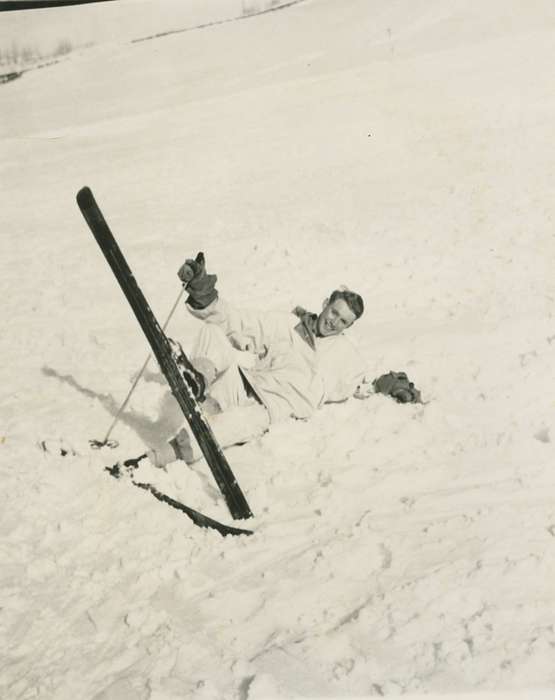 Military and Veterans, Travel, gloves, history of Iowa, Iowa History, Eilderts, Carol, skiing, Germany, crash, Iowa, Outdoor Recreation, Sports, snow