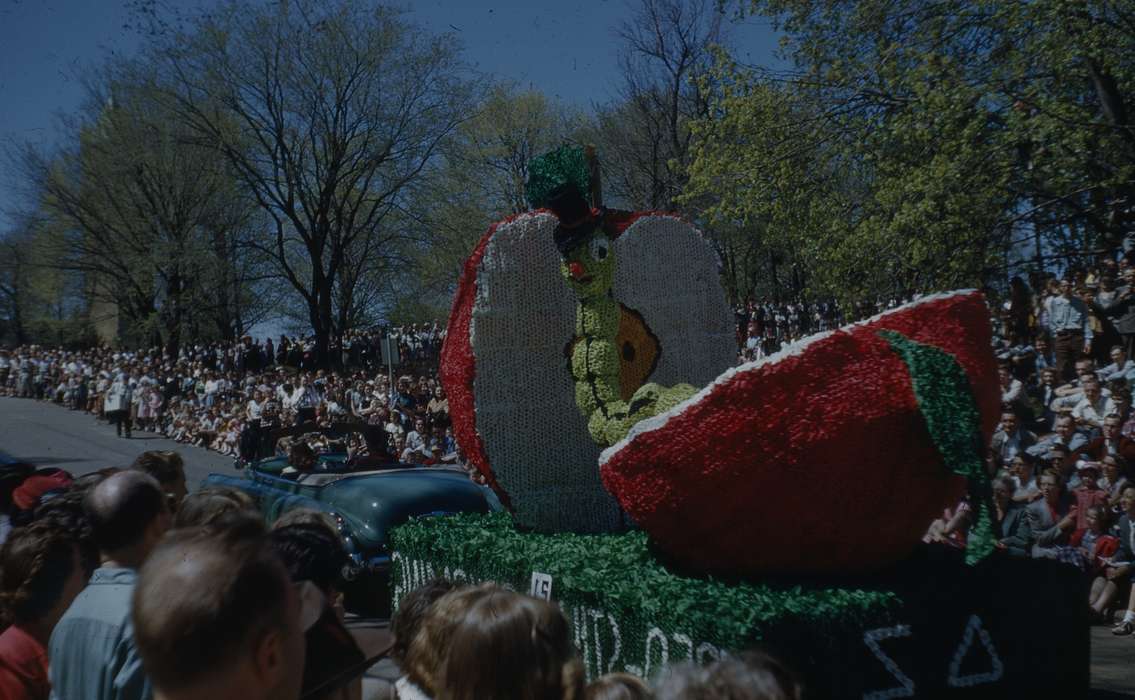 Iowa, Ames, IA, parade, veishea, Fairs and Festivals, Schools and Education, iowa state university, parade float, Sack, Renata, history of Iowa, Iowa History