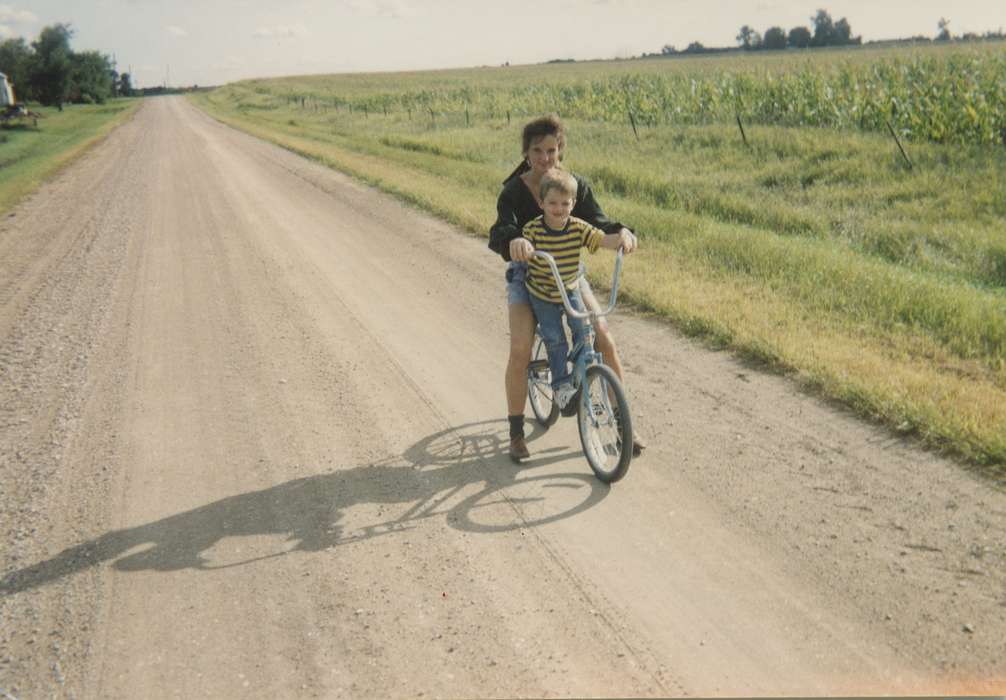 Outdoor Recreation, Portraits - Group, Iowa, bike, Children, Fort Dodge, IA, road, bicycle, Pingel, Karen, history of Iowa, Iowa History