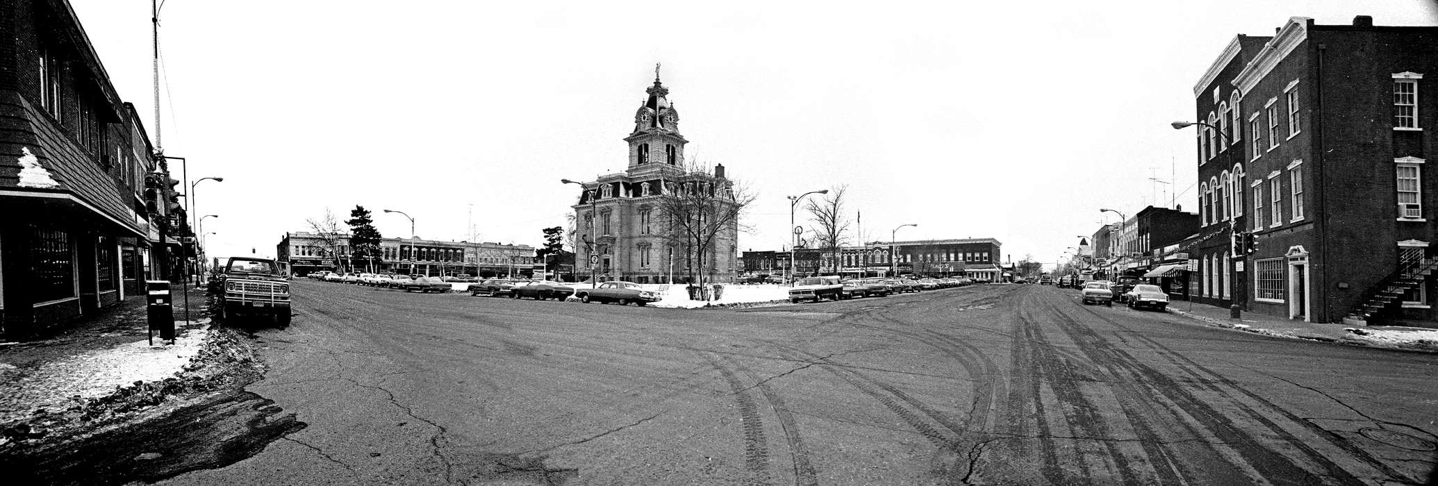 Main Streets & Town Squares, Bloomfield, IA, history of Iowa, Iowa History, Lemberger, LeAnn, Motorized Vehicles, Businesses and Factories, truck, Prisons and Criminal Justice, store, car, mailbox, courthouse, street light, Iowa, Cities and Towns