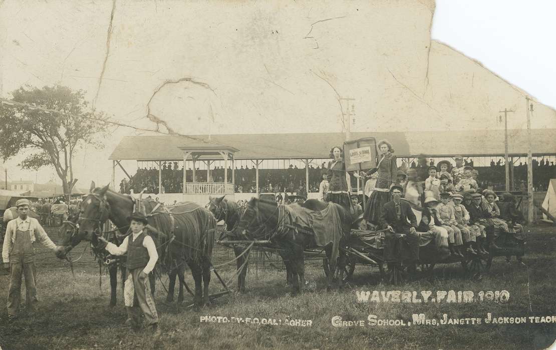 Portraits - Group, history of Iowa, Iowa History, county fair, Animals, racetrack, fair, Waverly, IA, Fairs and Festivals, Iowa, horse, Children, Waverly Public Library