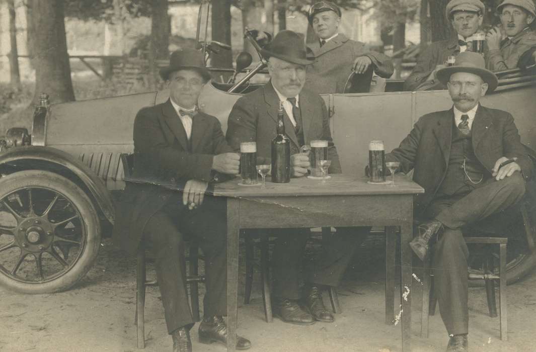 Portraits - Group, Food and Meals, Griesert, Lori, Iowa, Germany, Leisure, car, beer, history of Iowa, Motorized Vehicles, Iowa History