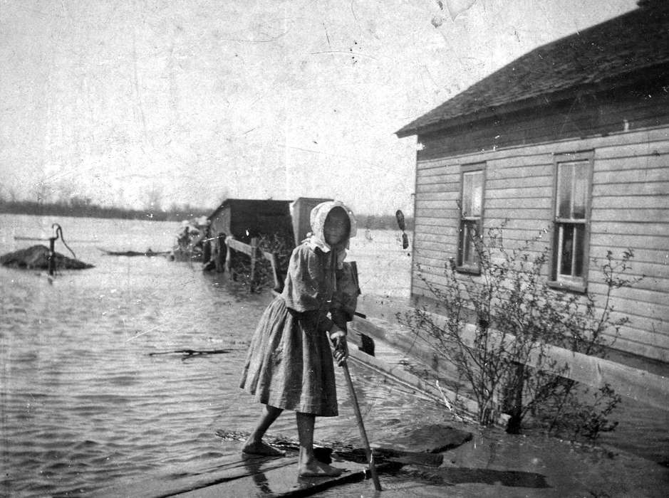 Iowa History, Ottumwa, IA, history of Iowa, water pump, Iowa, Portraits - Individual, Lemberger, LeAnn, Floods