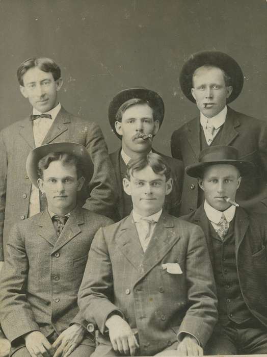 Portraits - Group, men, cigar, Iowa, brothers, Harrison County, IA, Iowa History, hat, Families, Henderson, Dan, man, history of Iowa, suit