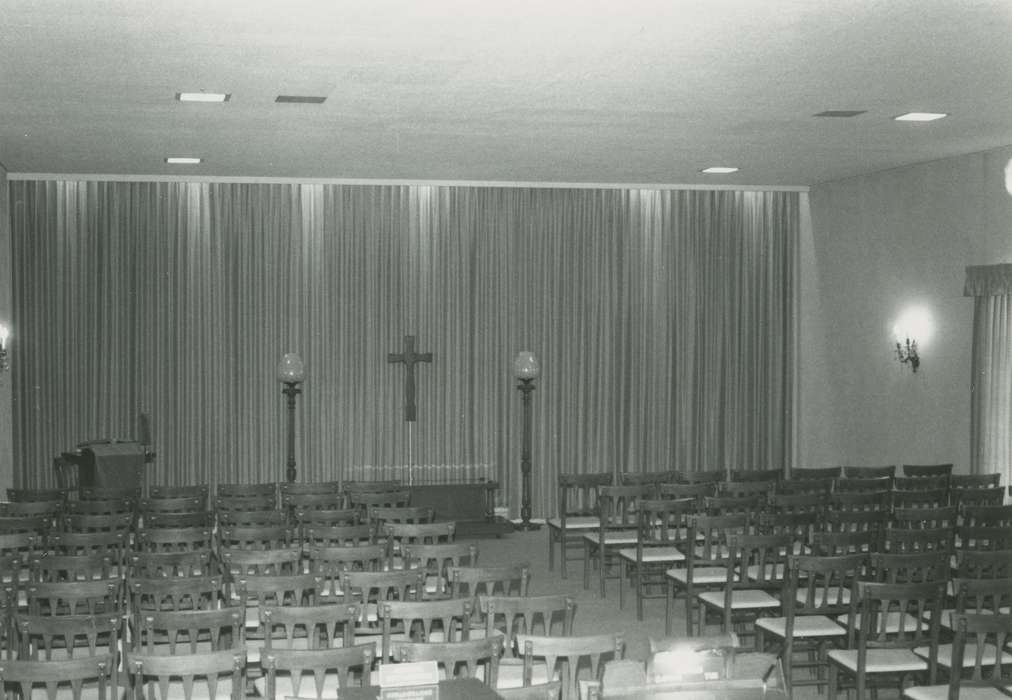 Iowa, Religious Structures, Waverly Public Library, history of Iowa, Iowa History, chapel, chairs