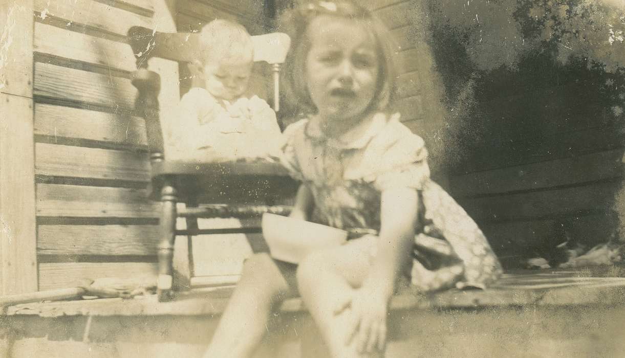 Travel, history of Iowa, Iowa History, Edina, MO, Iowa, crying, Fredericks, Robert, Children, toddler, baby