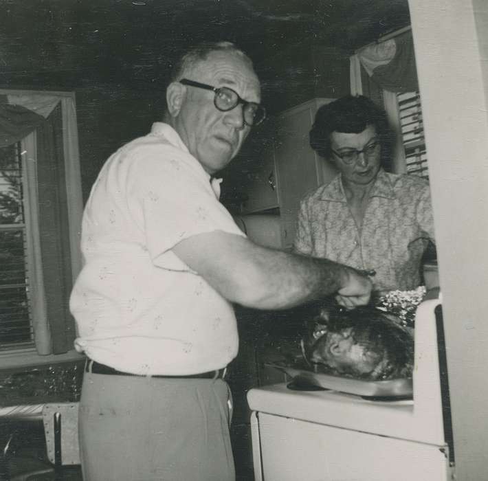 Food and Meals, Iowa, thanksgiving, Fink-Bowman, Janna, Families, West Union, IA, turkey, history of Iowa, Holidays, Iowa History