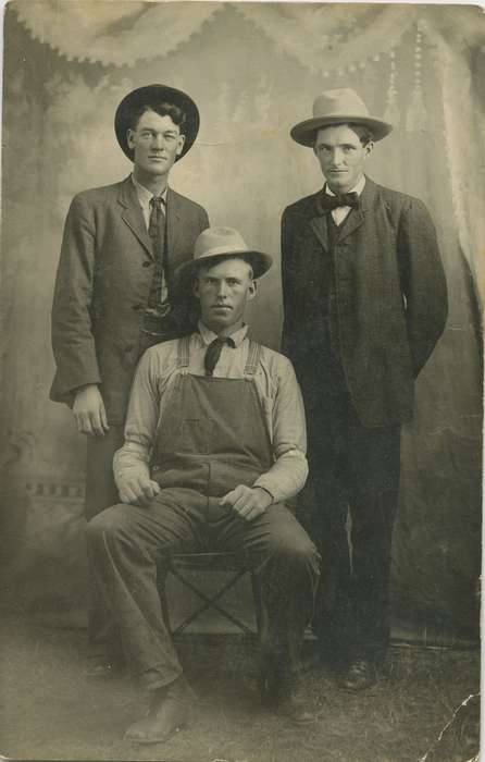 suits, overalls, bow tie, men, Harrison County, IA, Henderson, Dan, hat, history of Iowa, Iowa, siblings, Families, friends, Iowa History, Portraits - Group, family