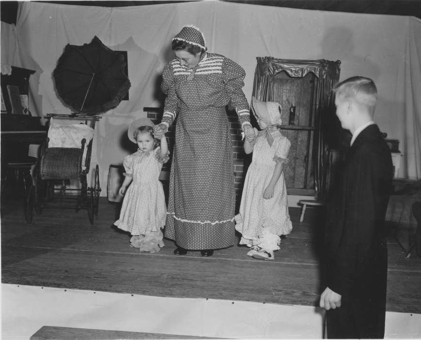 Portraits - Group, bonnet, history of Iowa, Iowa History, stage, Entertainment, Coralville, IA, umbrella, Iowa, Children, Courtney, Patricia
