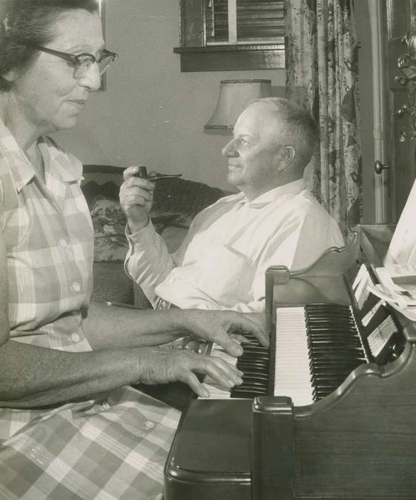 Portraits - Group, pipe, history of Iowa, music, Iowa History, Families, Marcus, IA, glasses, Iowa, living room, Homes, organ, Berger, Cathy, Leisure, lamp
