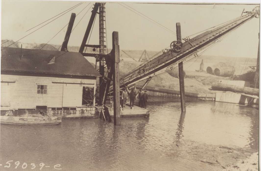 history of Iowa, Iowa History, Businesses and Factories, Lakes, Rivers, and Streams, Dean, Shirley, river, Iowa, boat, Grandview, IA