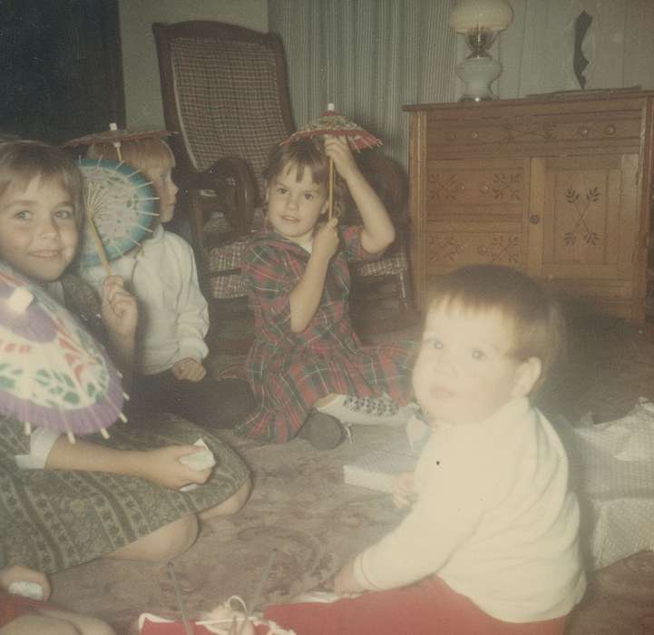 Portraits - Group, toddler, Klemme, IA, Iowa History, Volker, Kurt, Iowa, living room, Homes, umbrella, Children, history of Iowa