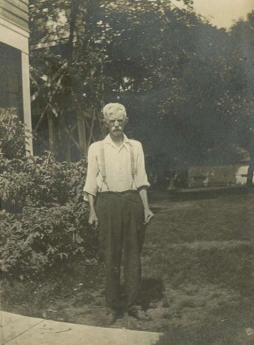 history of Iowa, Iowa, IA, LeQuatte, Sue, Iowa History, overalls, Portraits - Individual