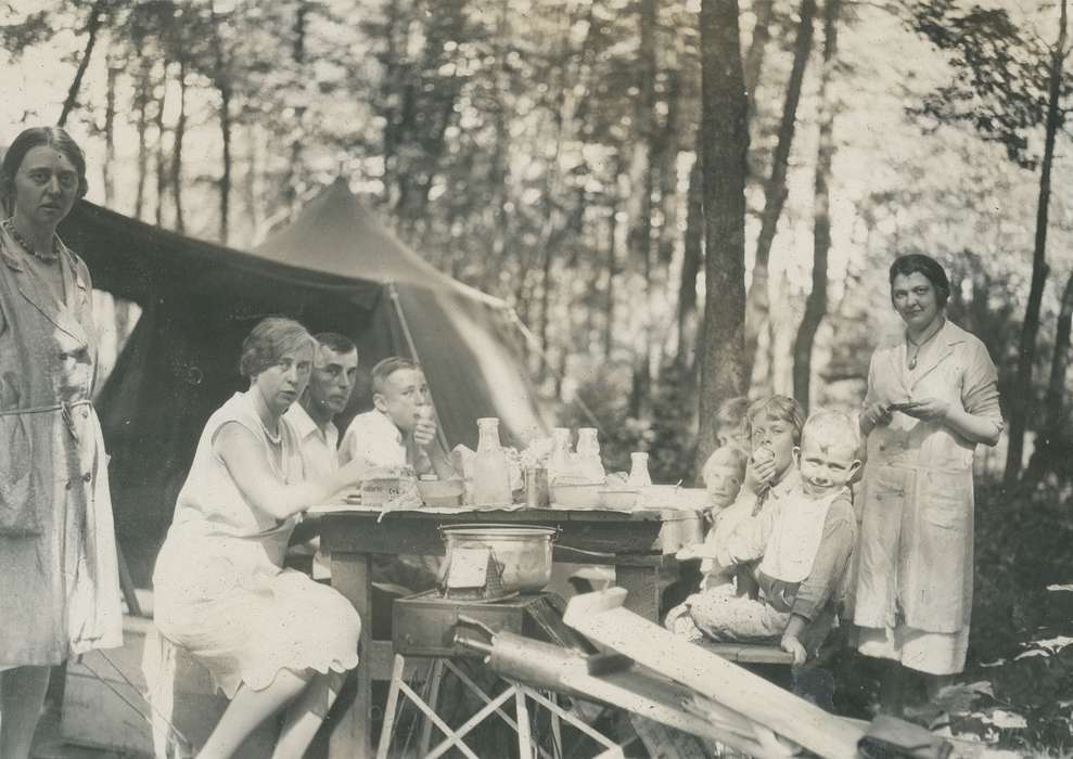 Portraits - Group, Food and Meals, Iowa, tent, Gettysburg, PA, table, McMurray, Doug, Families, Leisure, Children, children, grill, history of Iowa, picnic, Iowa History