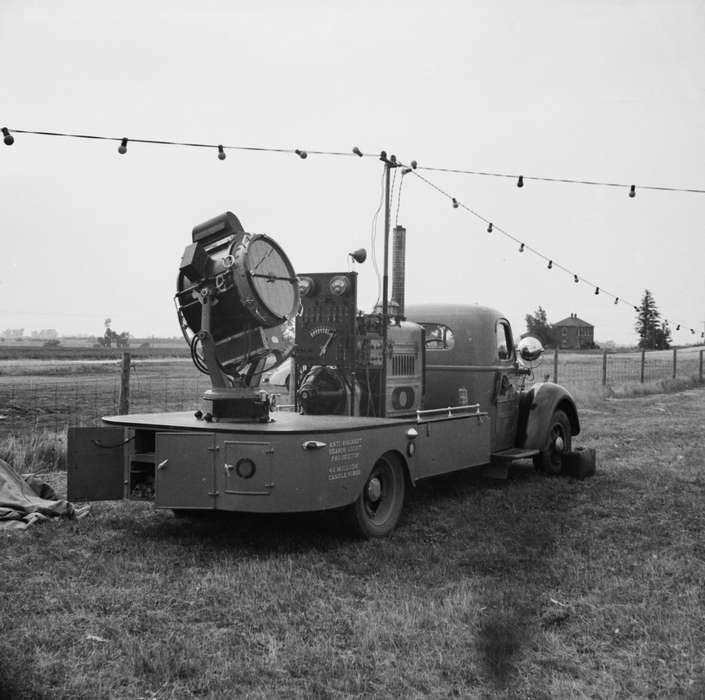 searchlight, Iowa History, Iowa, Motorized Vehicles, Lemberger, LeAnn, Ottumwa, IA, plane, truck, airplane, Military and Veterans, history of Iowa