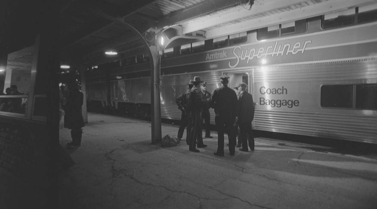 train, Iowa History, Iowa, Lemberger, LeAnn, Train Stations, superliner, Ottumwa, IA, amtrak, Travel, history of Iowa, police, bomb, passenger, Leisure, crime