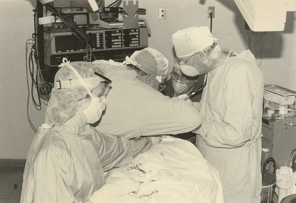 history of Iowa, Iowa History, wire, Waverly, IA, glasses, scissors, Iowa, Hospitals, hairnet, mask, Waverly Public Library, Labor and Occupations