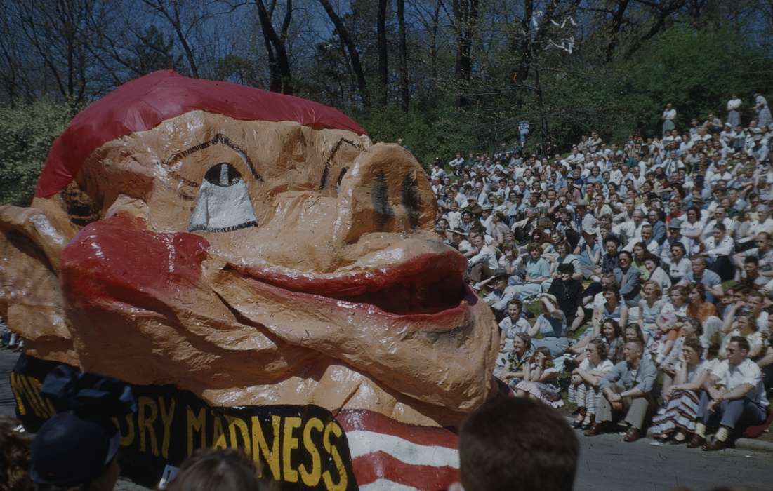 iowa state university, history of Iowa, Sack, Renata, Ames, IA, parade, Iowa History, Fairs and Festivals, veishea, parade float, Iowa, Schools and Education