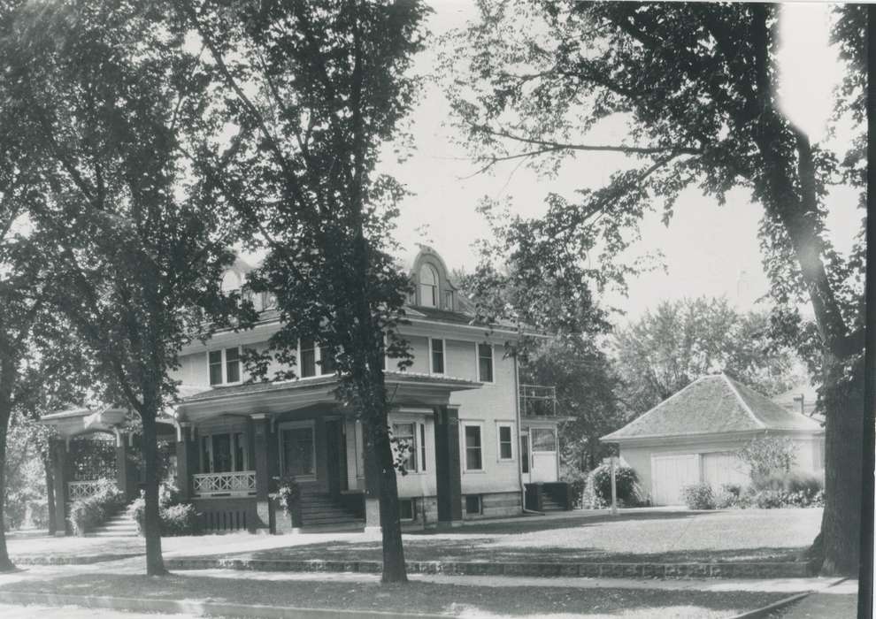 Waverly, IA, Homes, history of Iowa, Iowa, Cities and Towns, house, Waverly Public Library, home, Iowa History, nature