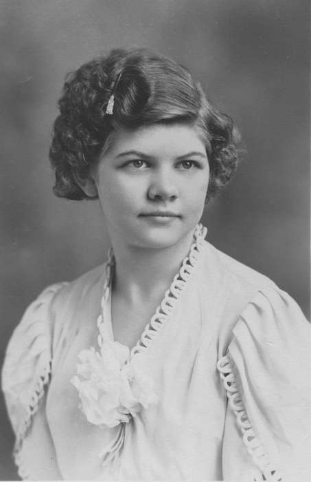 history of Iowa, Iowa History, Tjemeland, Karen, Ely, IA, Iowa, dress, Children, Portraits - Individual