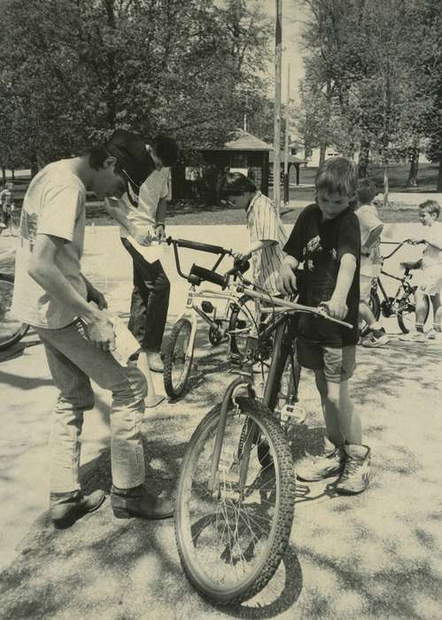 Children, history of Iowa, Entertainment, boys, Waverly Public Library, Iowa, Leisure, bicycle, Outdoor Recreation, Iowa History, city park