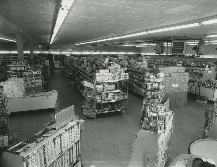 bread, cigarette, Iowa History, sugar, Waverly Public Library, fluorescent light fixture, cigar, Businesses and Factories, Iowa, history of Iowa, food, display, Food and Meals, grocery store