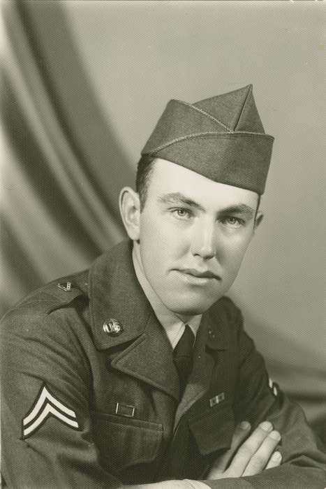 Military and Veterans, history of Iowa, uniform, IA, Iowa History, Schutter, Rachel, Iowa, Portraits - Individual