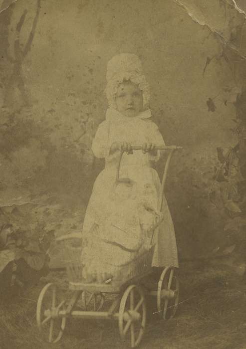 doll carriage, Leon, IA, Iowa, bonnet, Olsson, Ann and Jons, Portraits - Individual, history of Iowa, wicker, girl, doll, cabinet photo, Iowa History