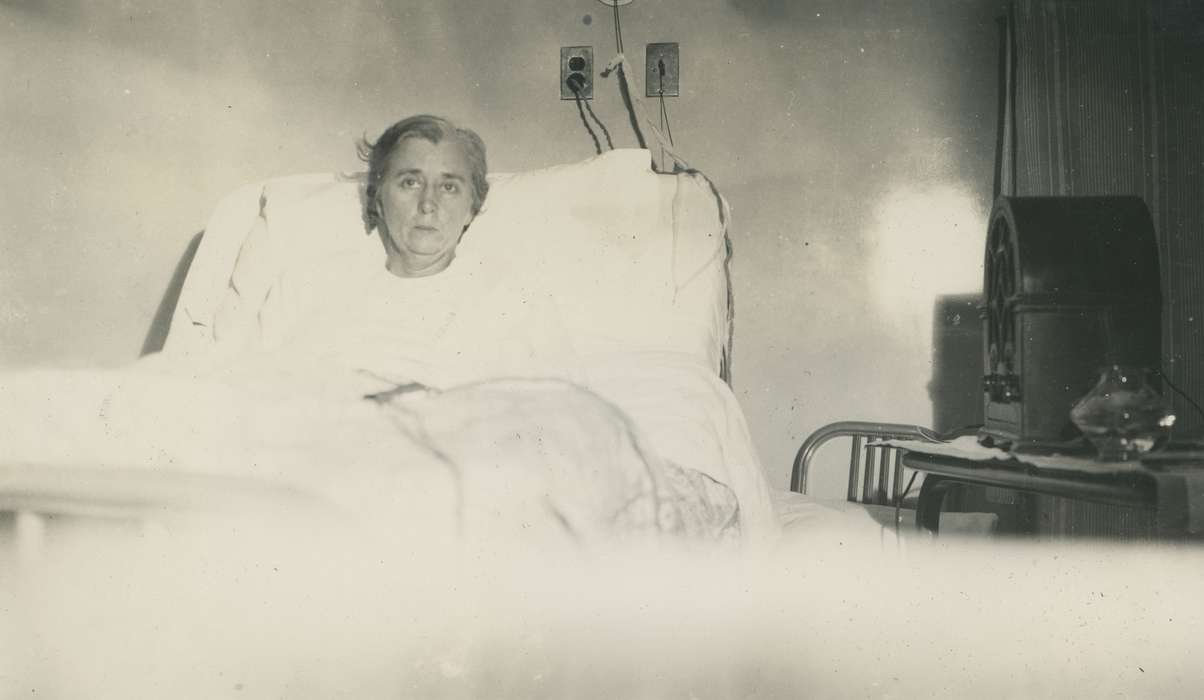 history of Iowa, Iowa History, Webster City, IA, Iowa, hospital bed, hospital, Hospitals, McMurray, Doug, Portraits - Individual