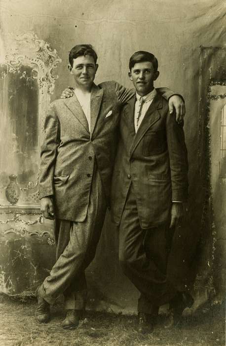 Portraits - Group, Anamosa Library & Learning Center, friends, history of Iowa, Iowa, Iowa History, Anamosa, IA