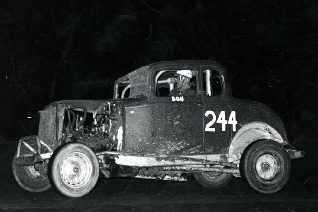 car, Waterloo, IA, Iowa History, Iowa, Motorized Vehicles, Volgarino, Jim, Entertainment, tunis speedway, history of Iowa