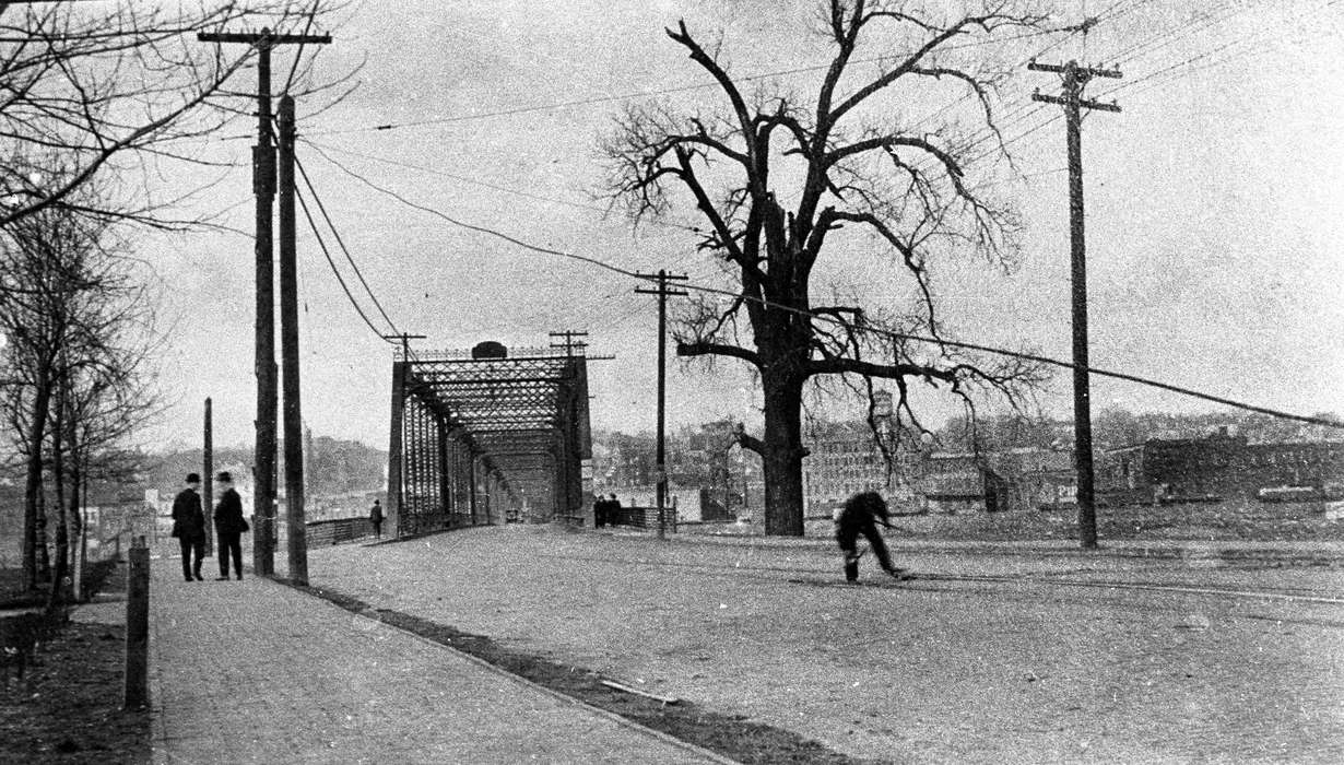 telephone poles, bridge, Iowa History, Ottumwa, IA, history of Iowa, Lakes, Rivers, and Streams, Iowa, Lemberger, LeAnn, street