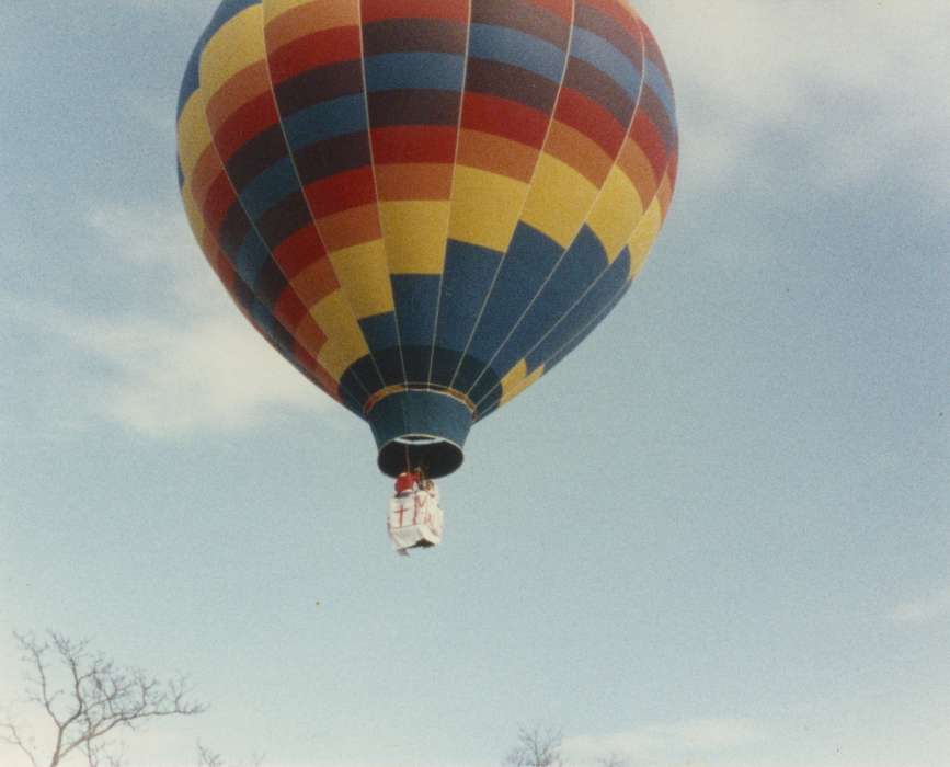 hot air balloon, Iowa History, Iowa, Lyman, Donna, Charles City, IA, Outdoor Recreation, sky, Leisure, history of Iowa