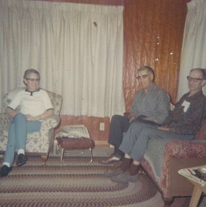 Portraits - Group, glasses, Iowa History, Iowa, rug, USA, curtains, couch, Homes, history of Iowa, Spilman, Jessie Cudworth