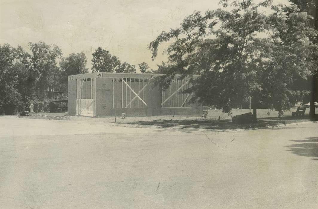 history of Iowa, construction materials, Iowa History, road, Waverly, IA, Iowa, curb, Landscapes, fire hydrant, tree, construction, Waverly Public Library, bench