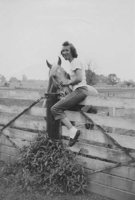 Iowa History, Patterson, Donna and Julie, Leisure, fence, Iowa, history of Iowa, Portraits - Individual, Animals, horse, TN