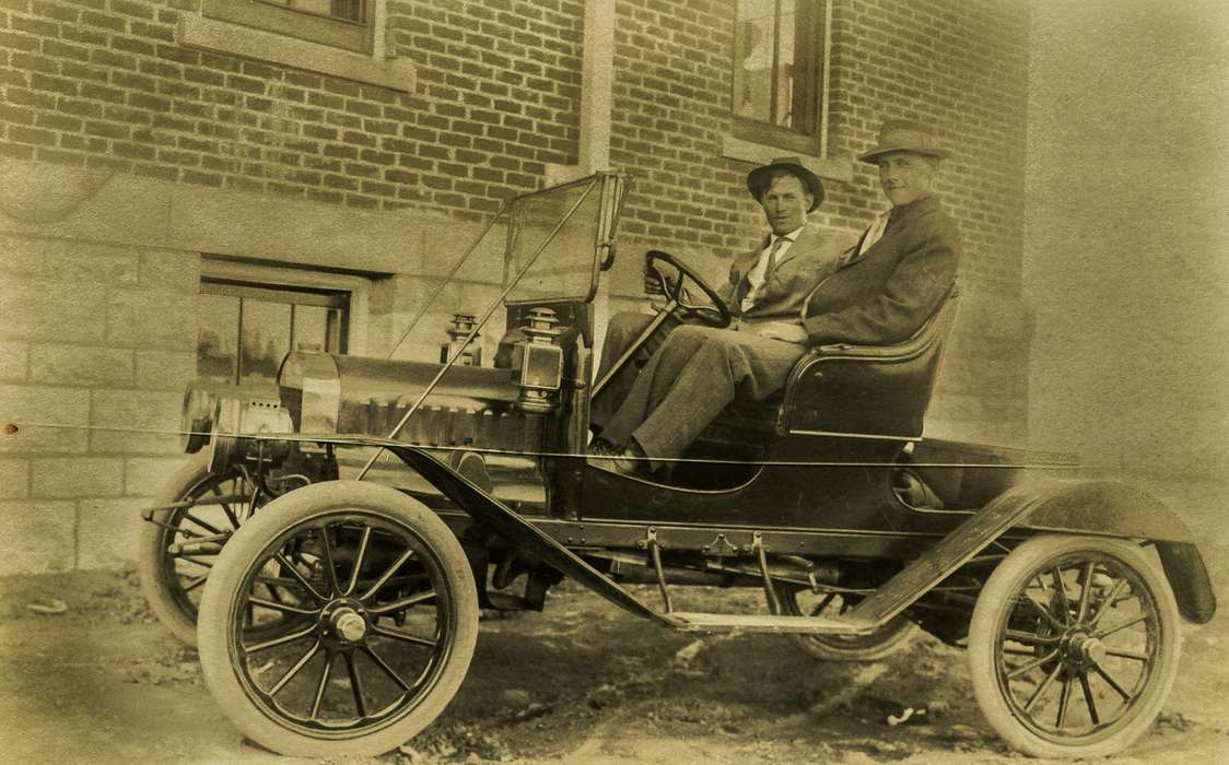 Portraits - Group, history of Iowa, Iowa History, Motorized Vehicles, car, Anamosa Library & Learning Center, Iowa, Anamosa, IA