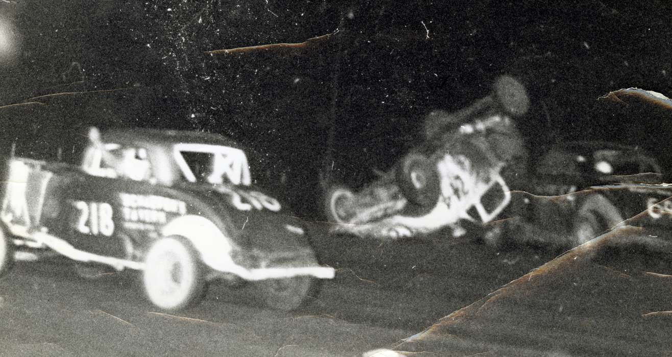 car, Wrecks, Waterloo, IA, Iowa, Motorized Vehicles, Iowa History, Volgarino, Jim, Entertainment, tunis speedway, history of Iowa