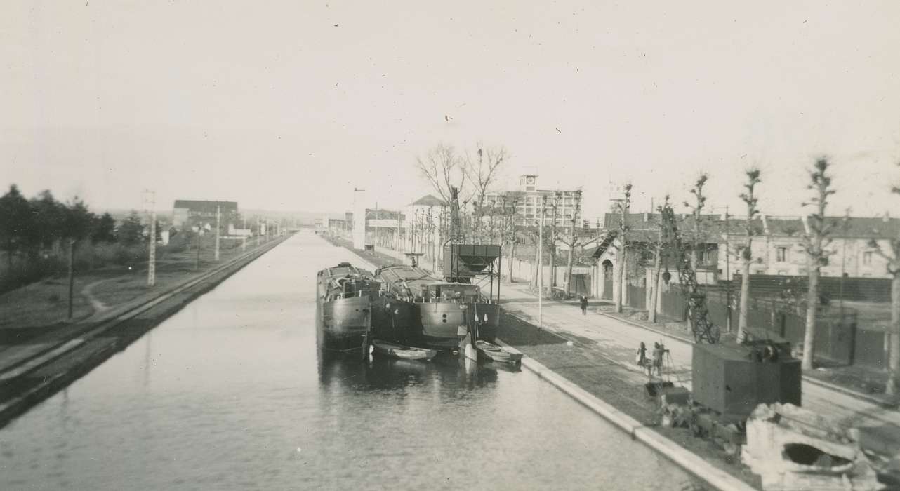 Lakes, Rivers, and Streams, world war ii, Motorized Vehicles, Campopiano Von Klimo, Melinda, Iowa History, Iowa, history of Iowa, Paris, wwii, canal, boat, stream, Travel