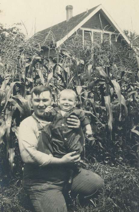 Portraits - Group, history of Iowa, Iowa History, Parkersburg, IA, corn, Neymeyer, Robert, Iowa, chimney, Farms, house, overalls, baby